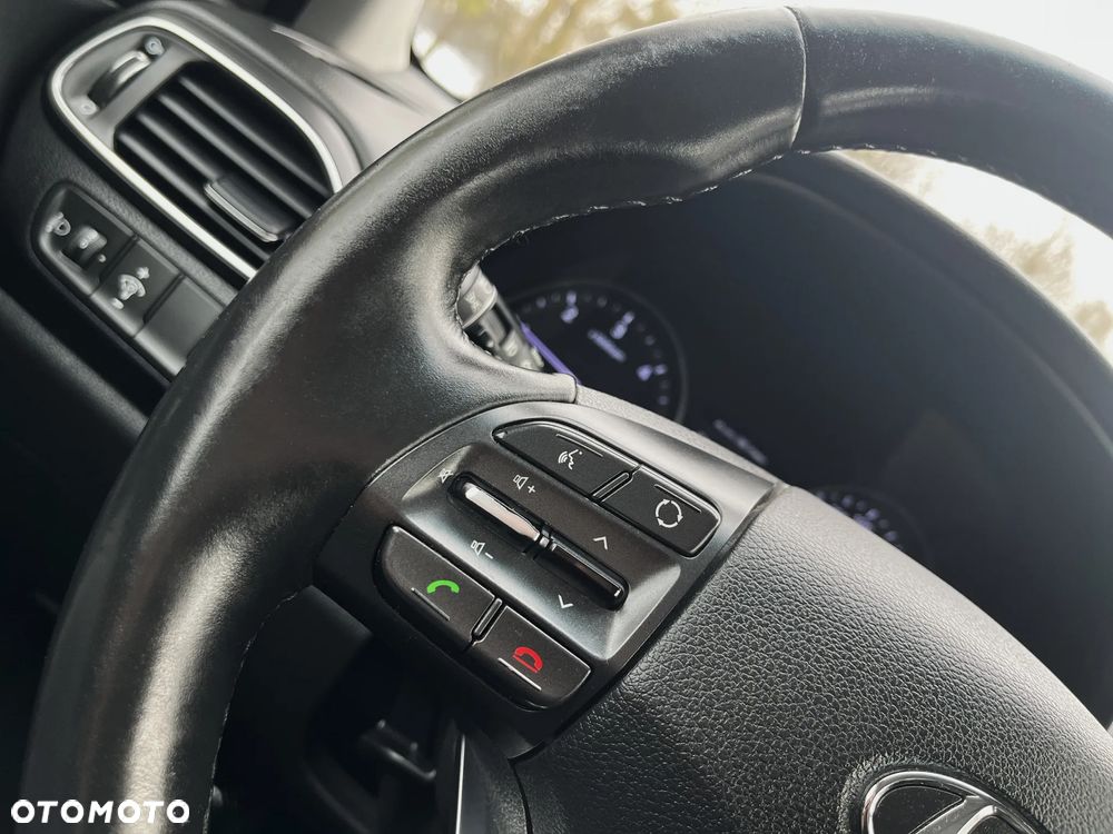 Hyundai i30 blue Kombi 1.6 CRDi Passion - 22