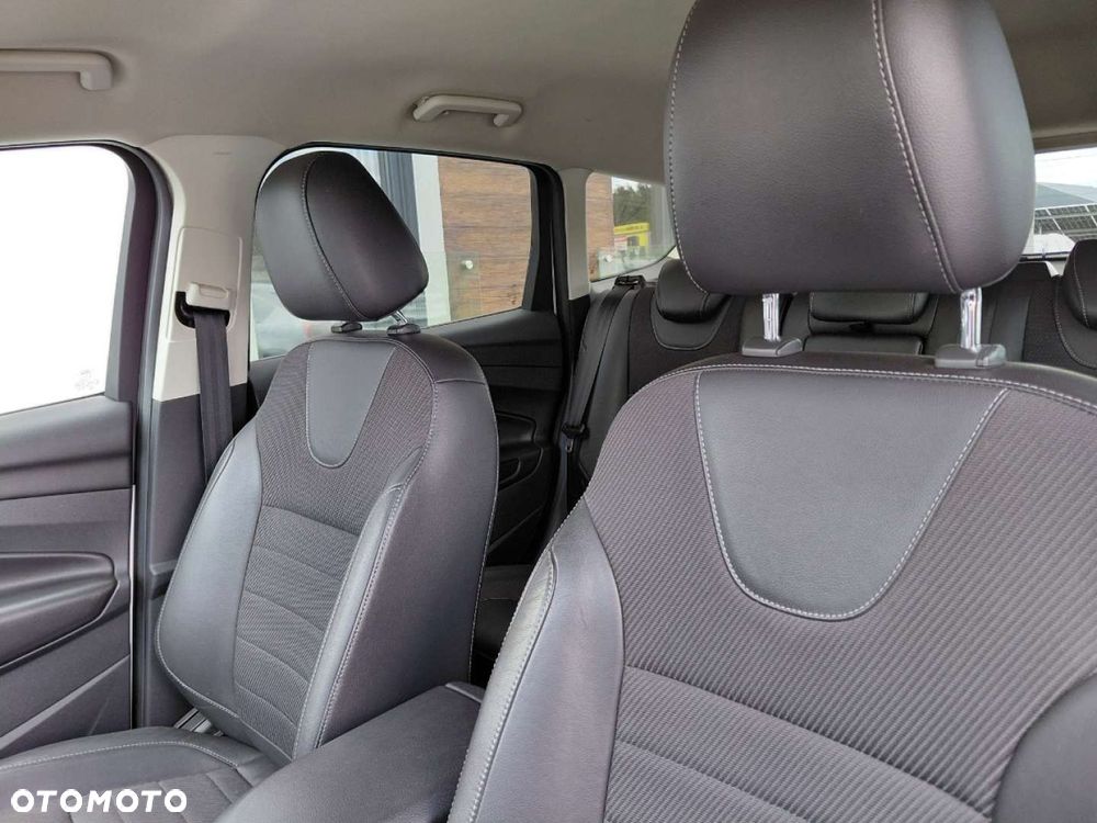 Ford Kuga - 13