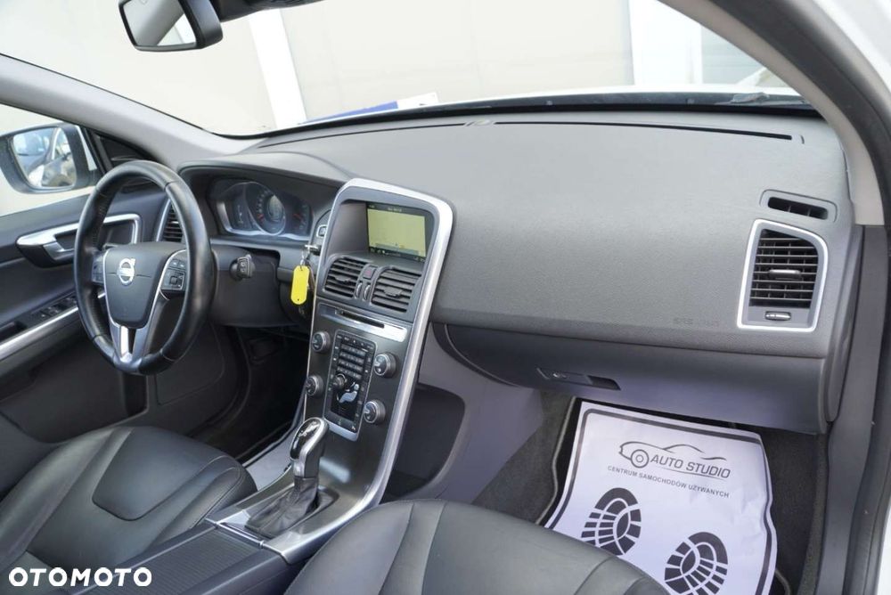 Volvo XC 60 D4 Geartronic Kinetic - 12