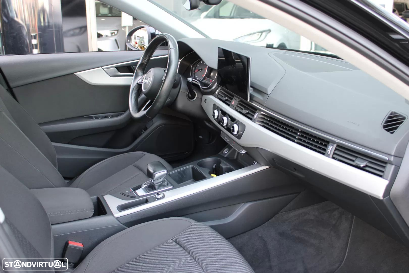 Audi A4 Avant 35 TDI Advanced S tronic - 6