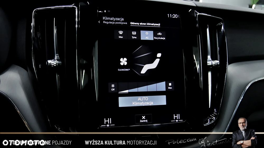 Volvo XC 60 T8 Twin Engine AWD Geartronic Momentum - 23