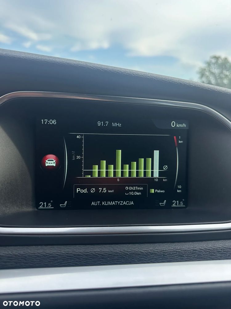 Volvo V40 T2 Drive-E R-Design Momentum - 22