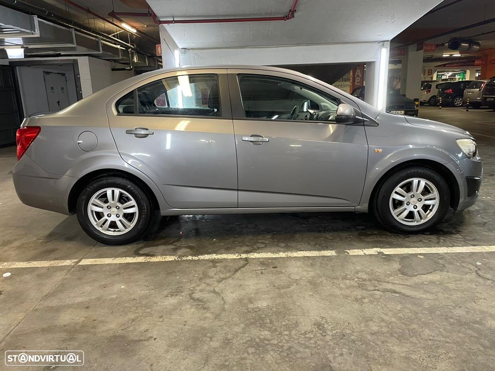 Chevrolet Aveo 1.2 LT - 6