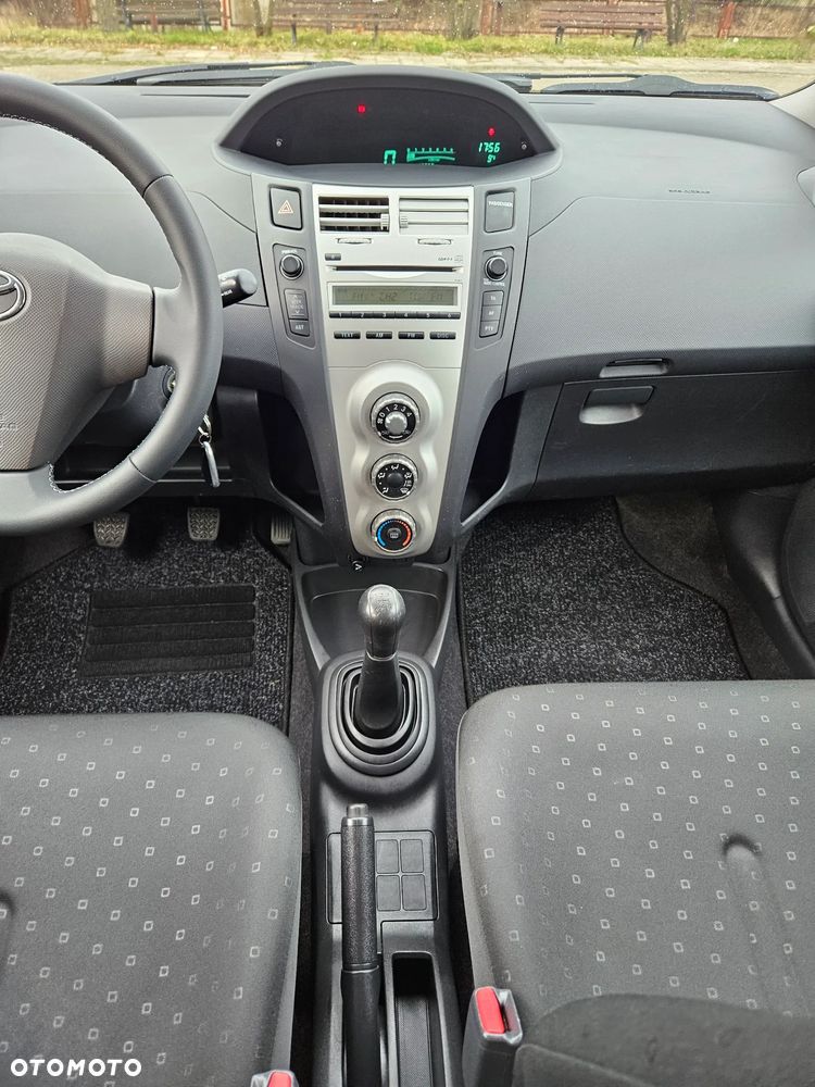 Toyota Yaris 1.0 Terra - 20