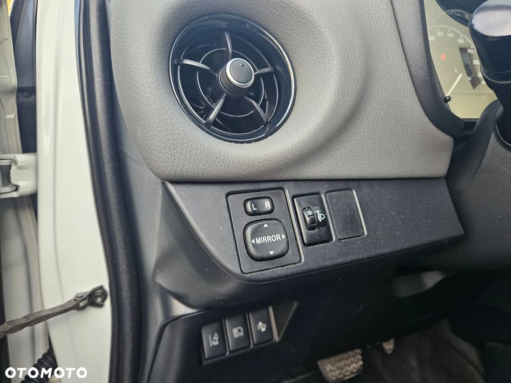 Toyota Yaris Hybrid 1.5 VVT-i Club - 13