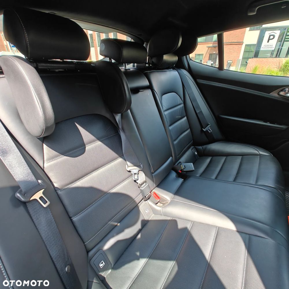 Kia Stinger 3.3 T-GDI V6 GT AWD - 14