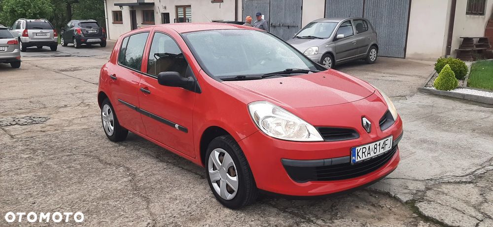 Renault Clio - 2