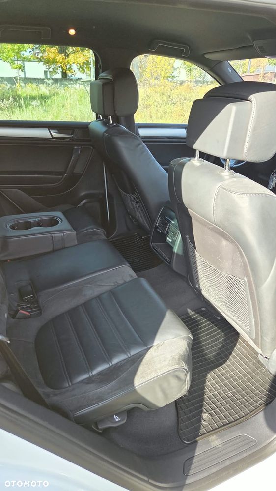 Volkswagen Touareg - 13
