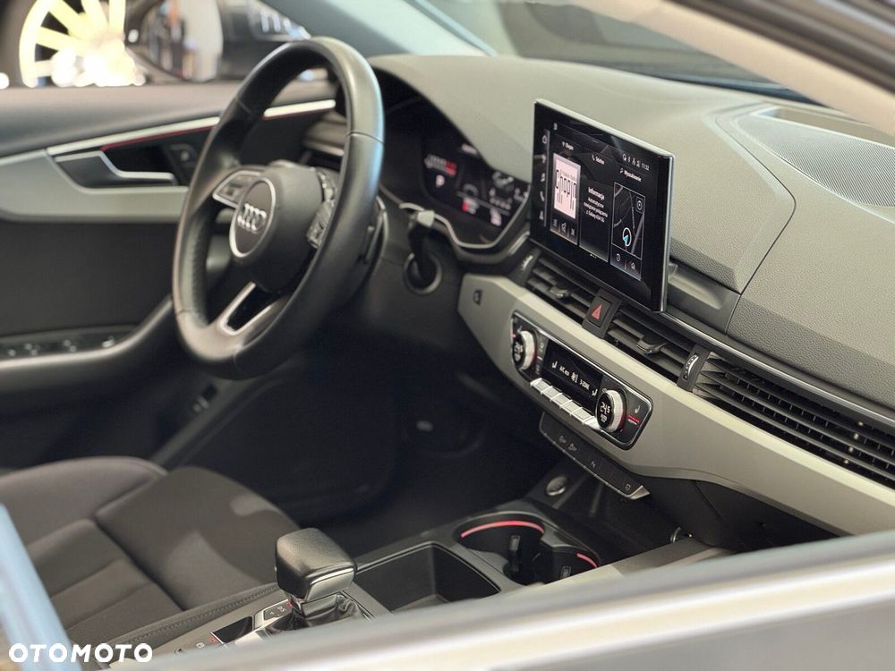 Audi A4 Limousine - 38