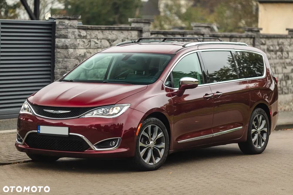 Chrysler Pacifica - 2