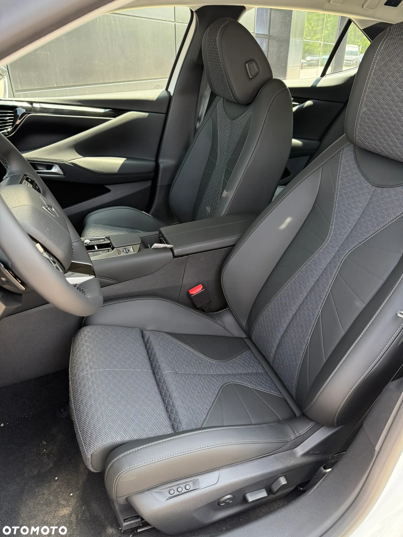 DS Automobiles DS 4 1.2 mHEV 136 Pallas eDCS6 - 8