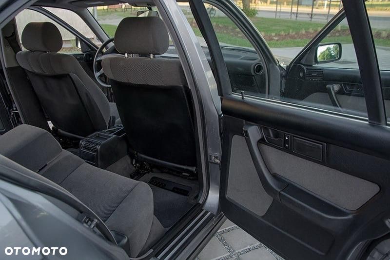 BMW Seria 5 525i - 14