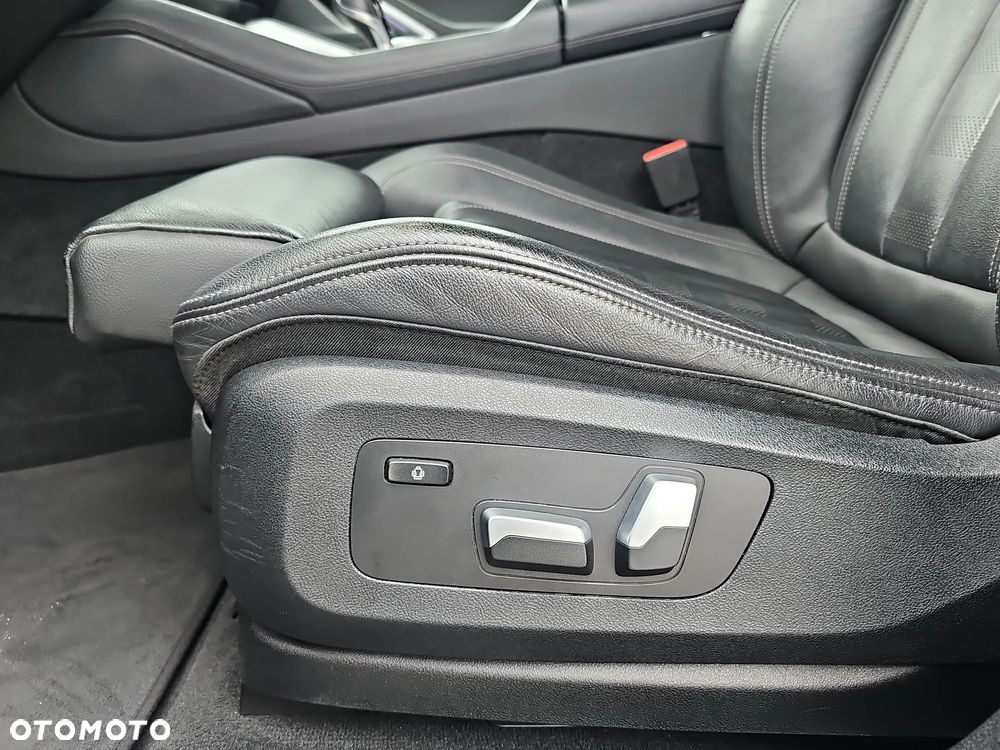 BMW X6 xDrive30d - 26