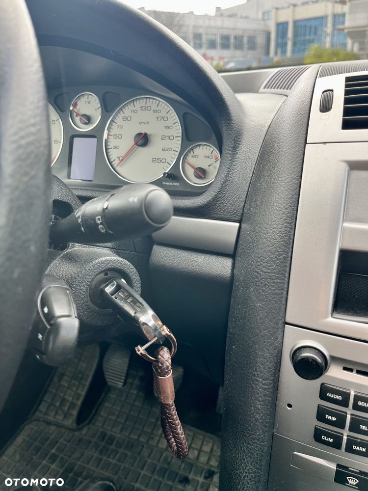 Peugeot 407 1.8 Presence - 25