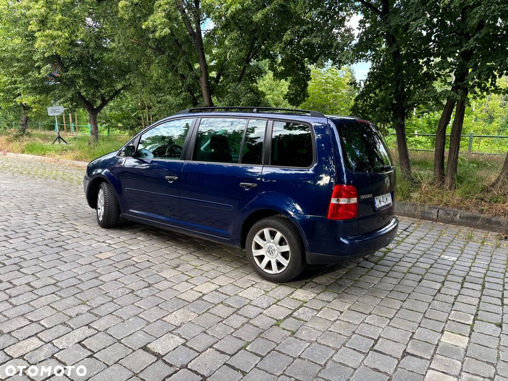 Volkswagen Touran 1.9 TDI Conceptline - 5
