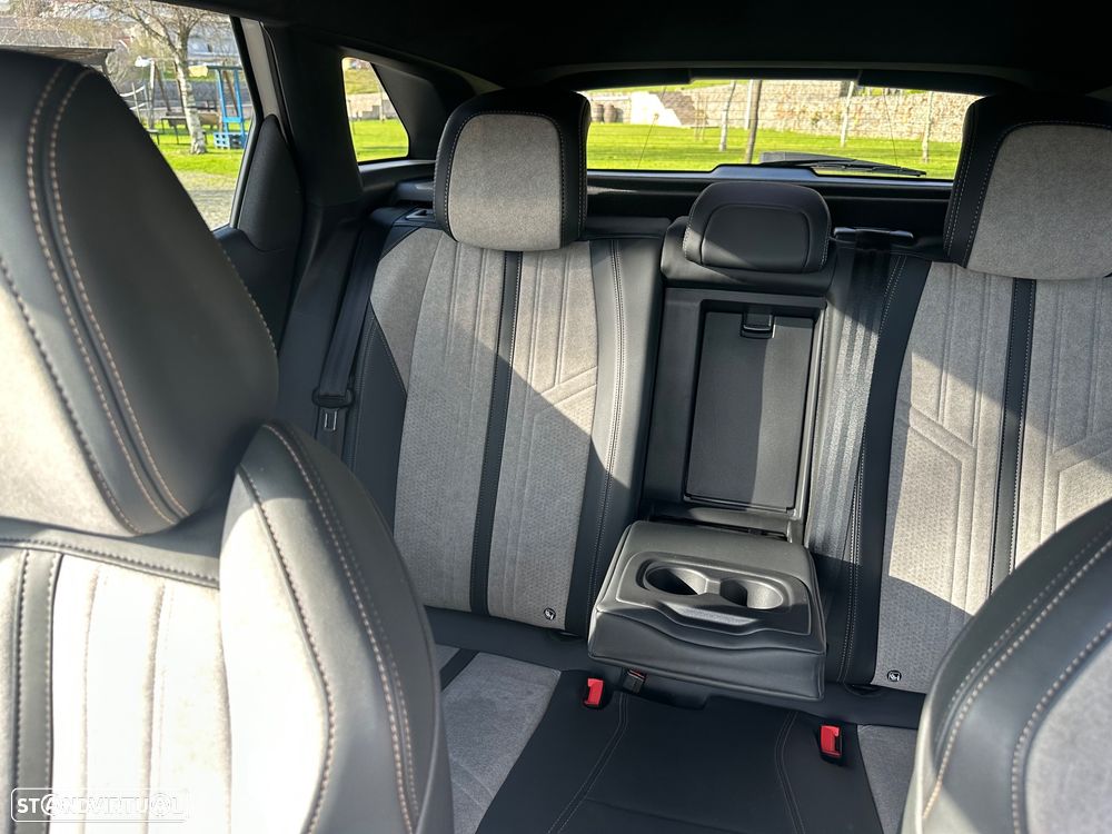 Peugeot 3008 1.6 Hybrid4 GT Line e-EAT8 - 31