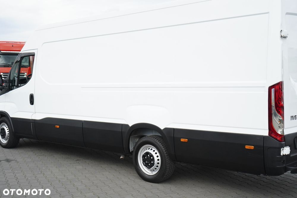 Iveco DAILY / 35S14 / 2,3 MultiJet / MAXI / 136 KM / MAŁY PRZEBIEG - 30