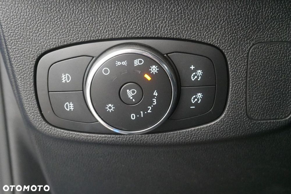 Ford Focus 1.0 EcoBoost Titanium - 26
