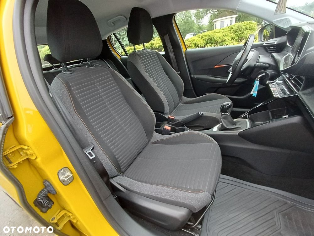 Peugeot 208 - 15