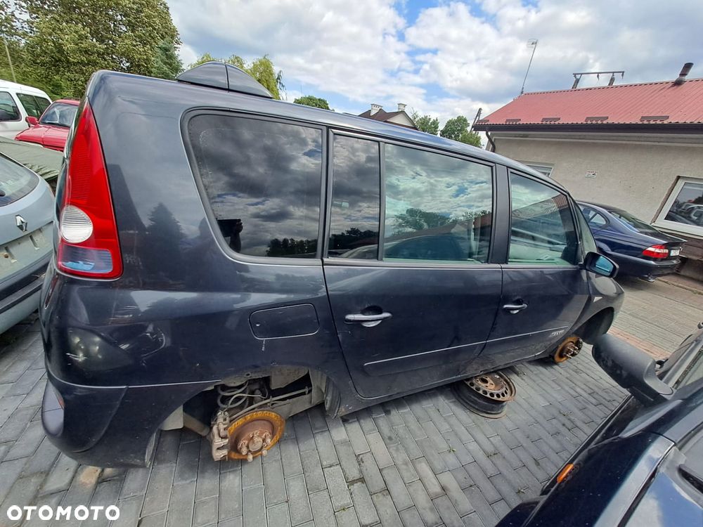 Renault Espace IV (02-06r.) 1.9 DCI 115KM. Silnik F9Q 820 - C016537 Skrzynia PK6 005 - C018180 lakier TEB66 - GREY ECLIPSE BC.Cały na części.GWARANCJA !!! Przód Tył Zestaw Komplet Drzwi Klapa Zderzak Błotnik Maska Grill Atrapa Szyba Pas Lampa Lusterko Boczki Fotel Kanapa Kokpit Deska Rozdzielcza Przełącznik Włącznik Sterownik Przewody Wiązka Instalacja Moduł Komputer Czujnik Listwa Pompa Alternator Wtryski Głowica Rozrusznik Kompresor Sprzęgło Dwumas Silnik Skrzynia ABS Klimatyzacji Paliwa Wspomagania Kolektor Turbina Przepustnica Zawór Chłodnica Koło Hak Belka Sanki Zawieszenie Mcpherson Półoś Amortyzator Wydech Tłumik Zacisk Most - 5