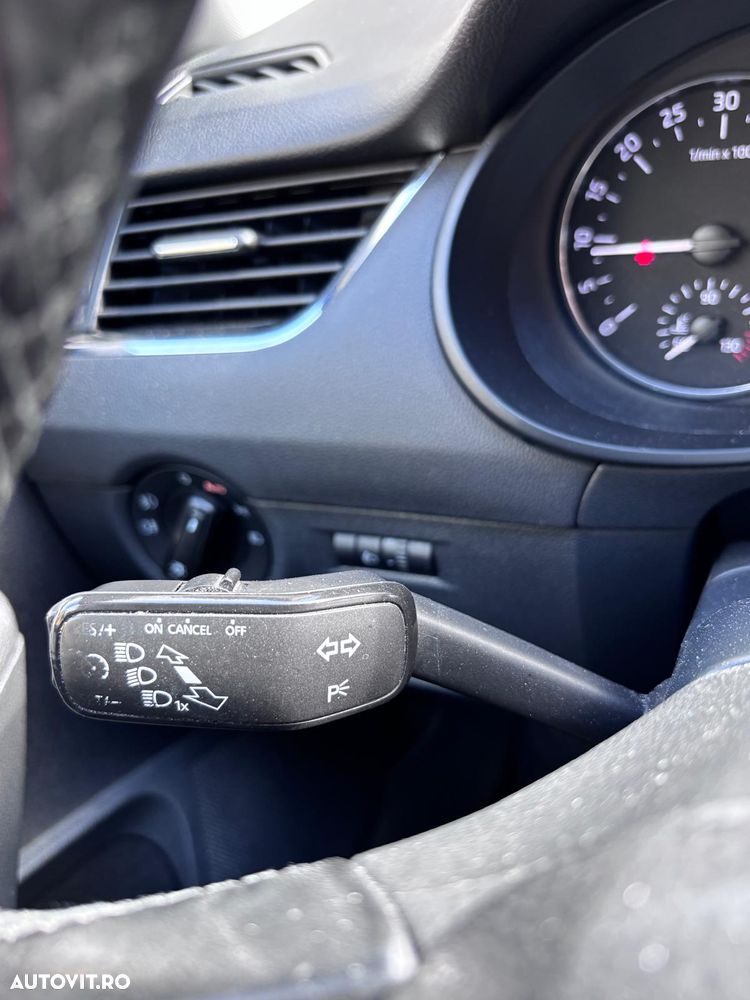 Skoda Octavia 1.6 TDI DSG Style - 9