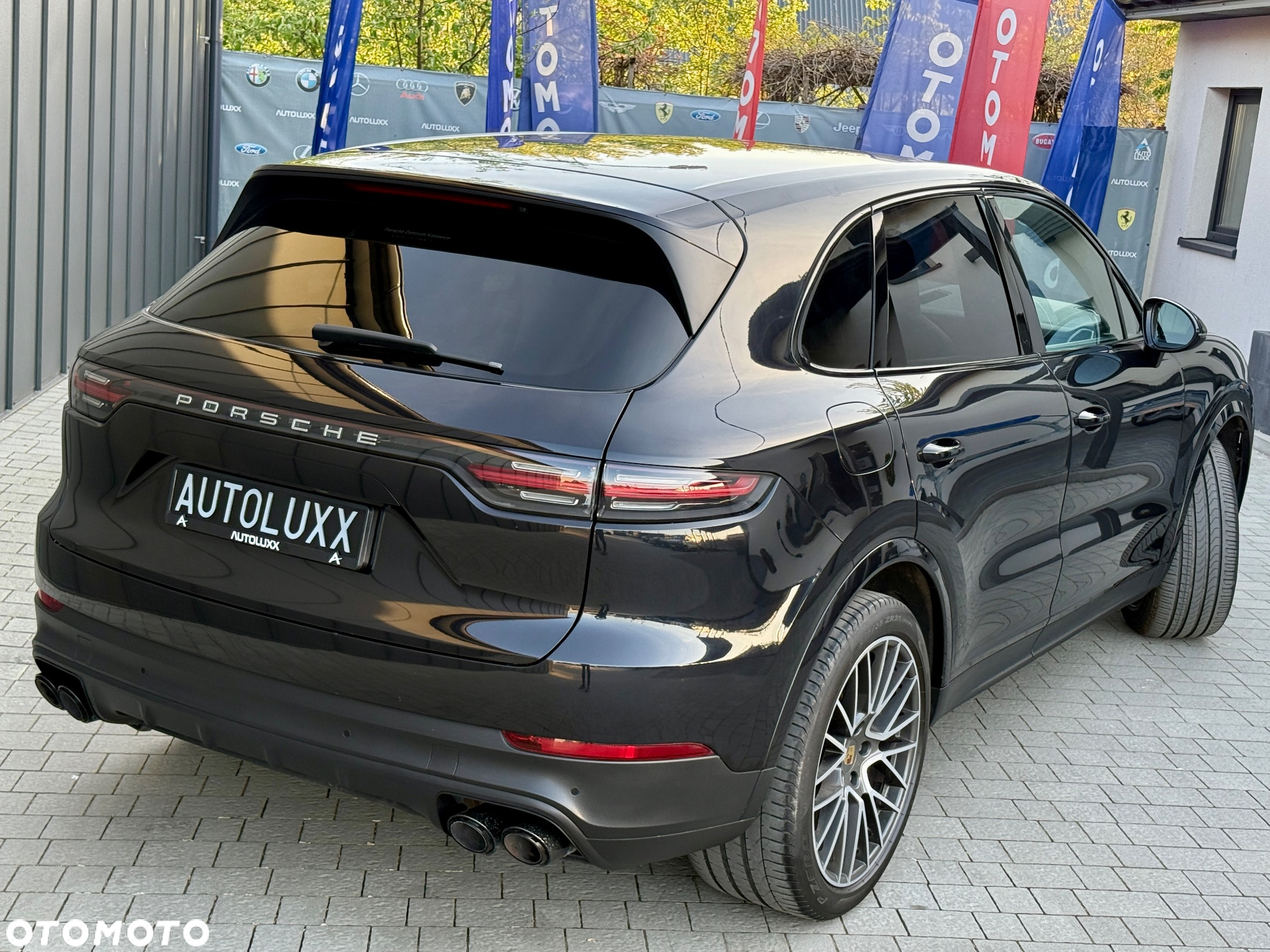 Porsche Cayenne Standard - 20
