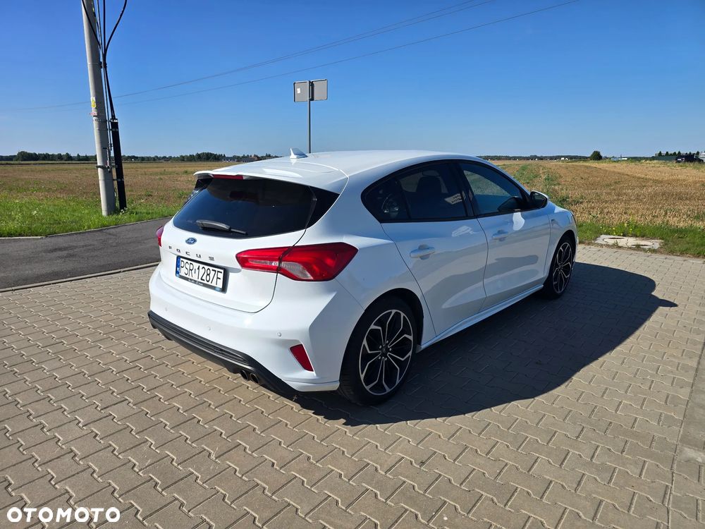 Ford Focus 1.5 EcoBoost ST-Line - 5