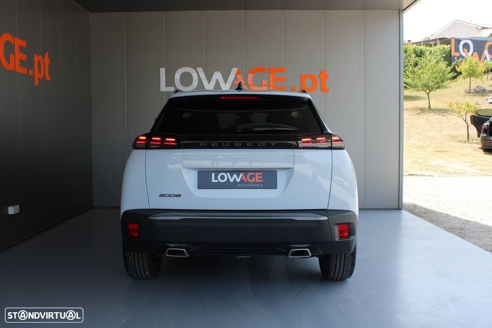 Peugeot 2008 1.2 PureTech Allure EAT8 - 11