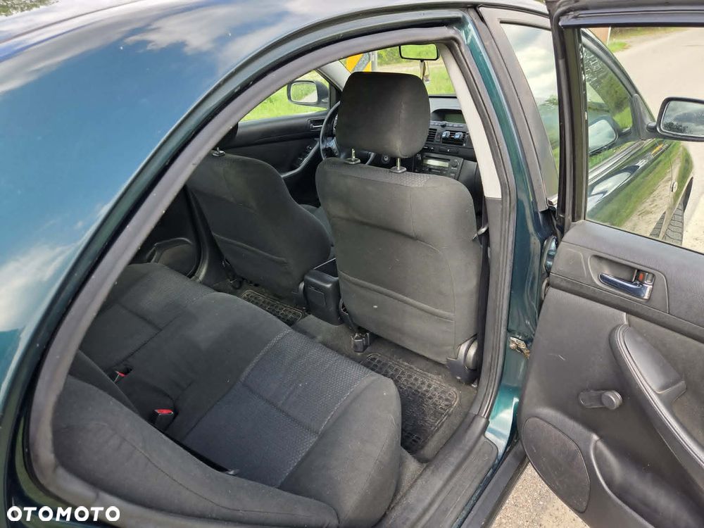 Toyota Avensis 1.8 VVT-i Terra - 11