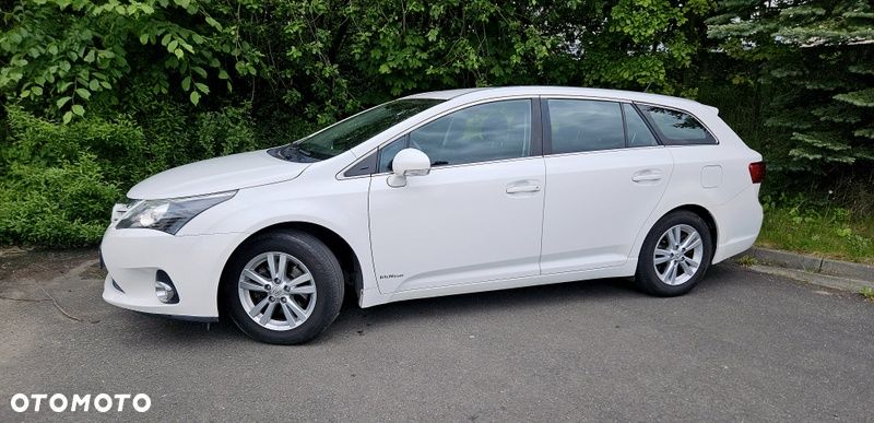 Toyota Avensis 2.0 D-4D Premium - 14
