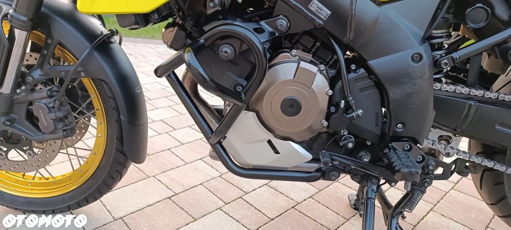 Suzuki V-STROM - 32