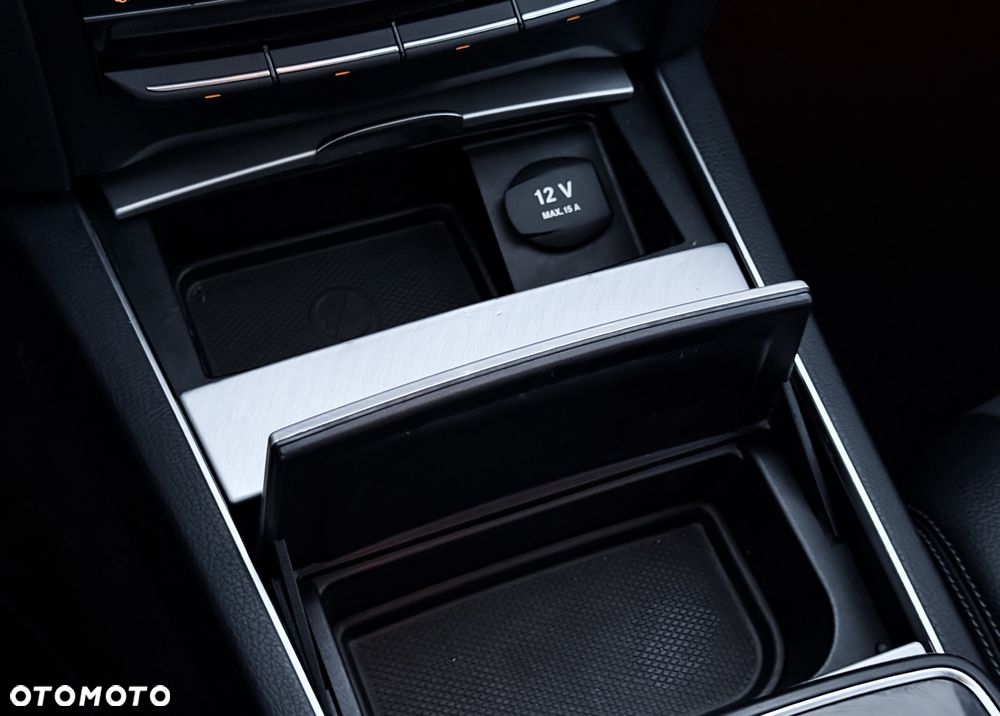 Mercedes-Benz Klasa E 220 d 9G-TRONIC Sport Edition - 37