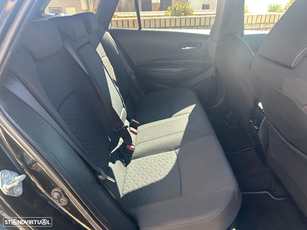 Toyota Corolla Touring Sports 1.8 Hybrid Comfort+P.Sport - 22