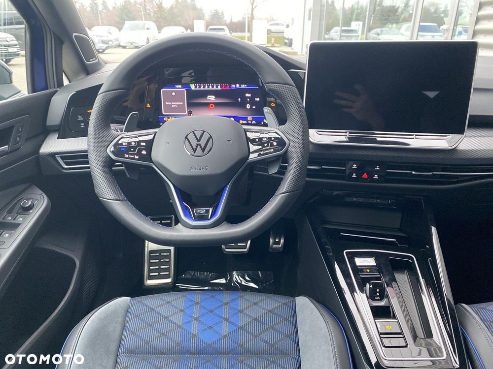 Volkswagen Golf - 23