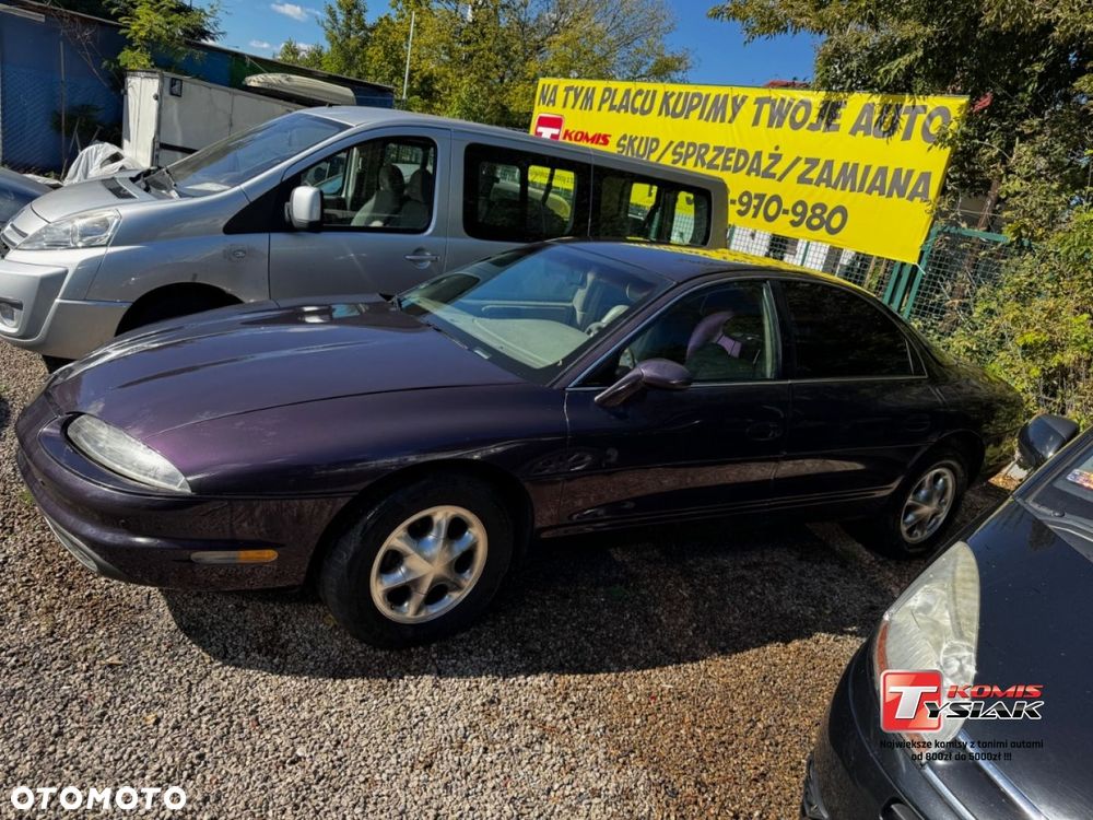 Oldsmobile Aurora - 1