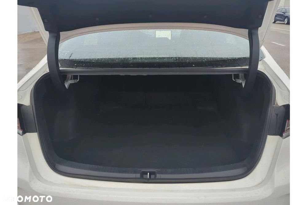 Toyota Corolla - 8