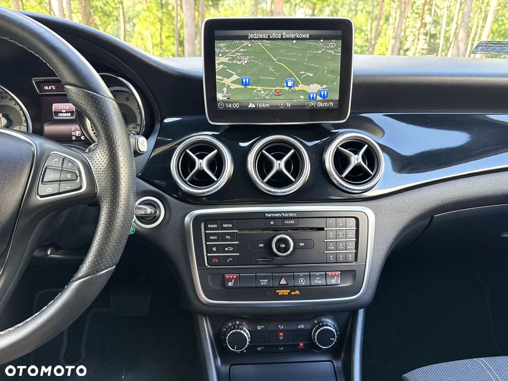 Mercedes-Benz CLA 200 7G-DCT AMG Line - 26