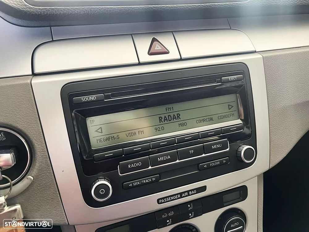 VW Passat Variant 2.0 TDI Confortline - 13