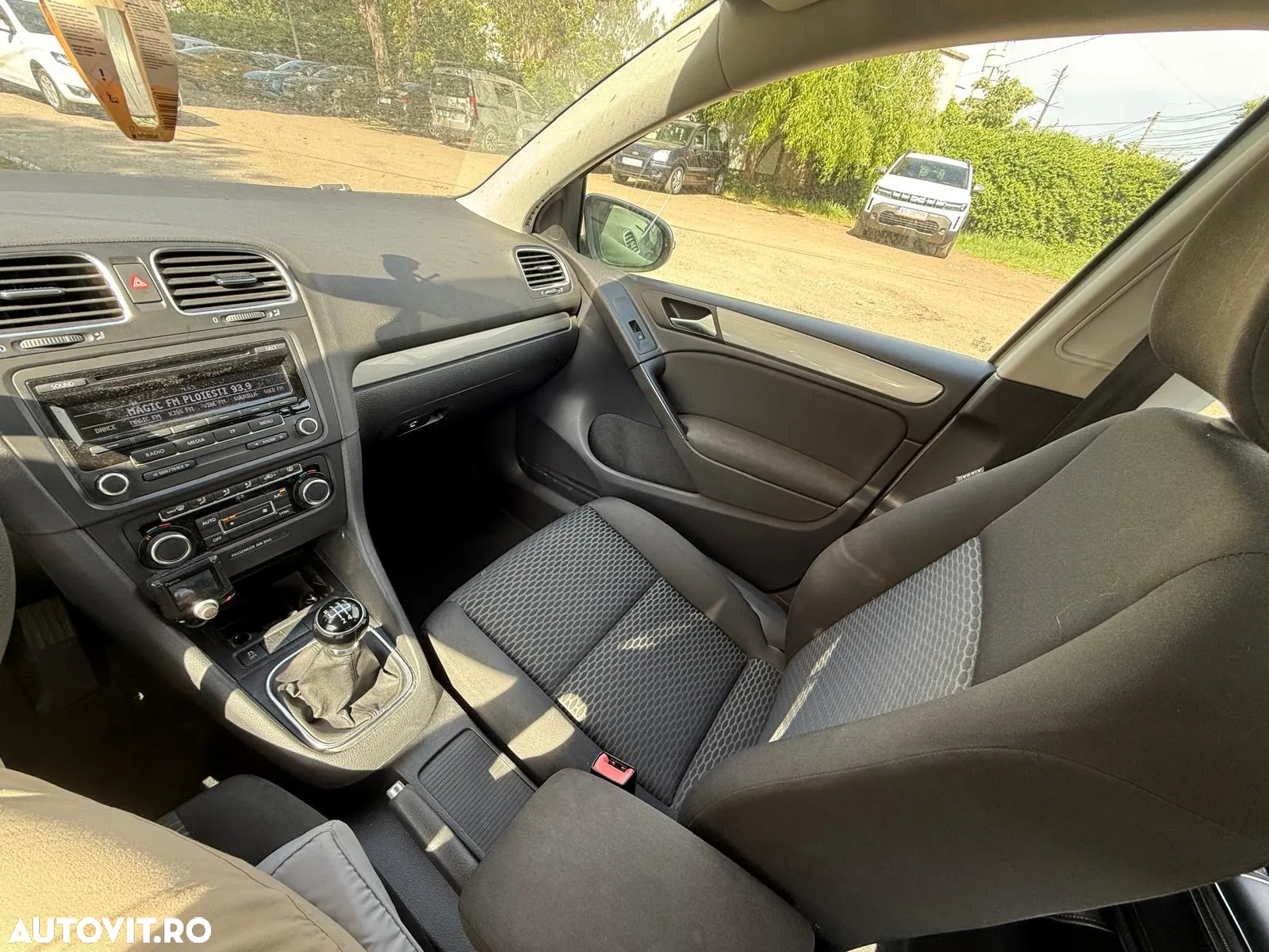 Volkswagen Golf 1.6 TDI DPF Trendline - 8