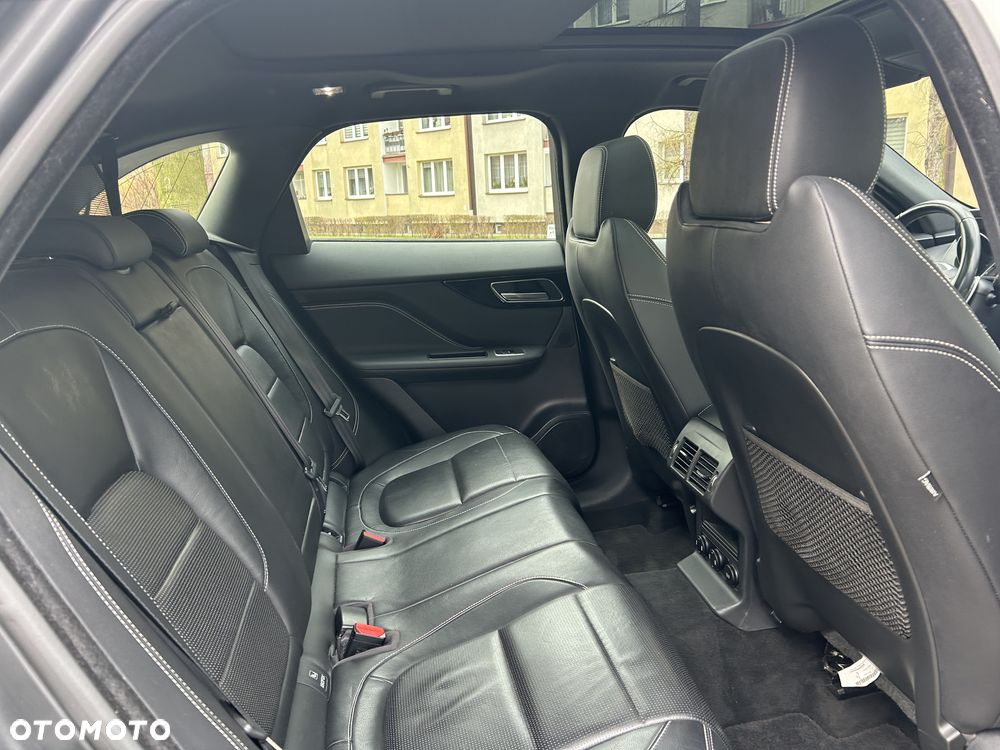 Jaguar F-Pace 2.0 i4D AWD R-Sport - 23