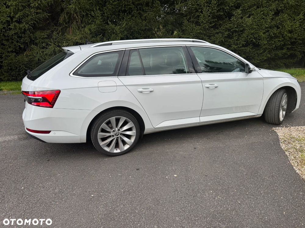 Skoda Superb Combi 2.0 TDI DSG Premium Edition - 28