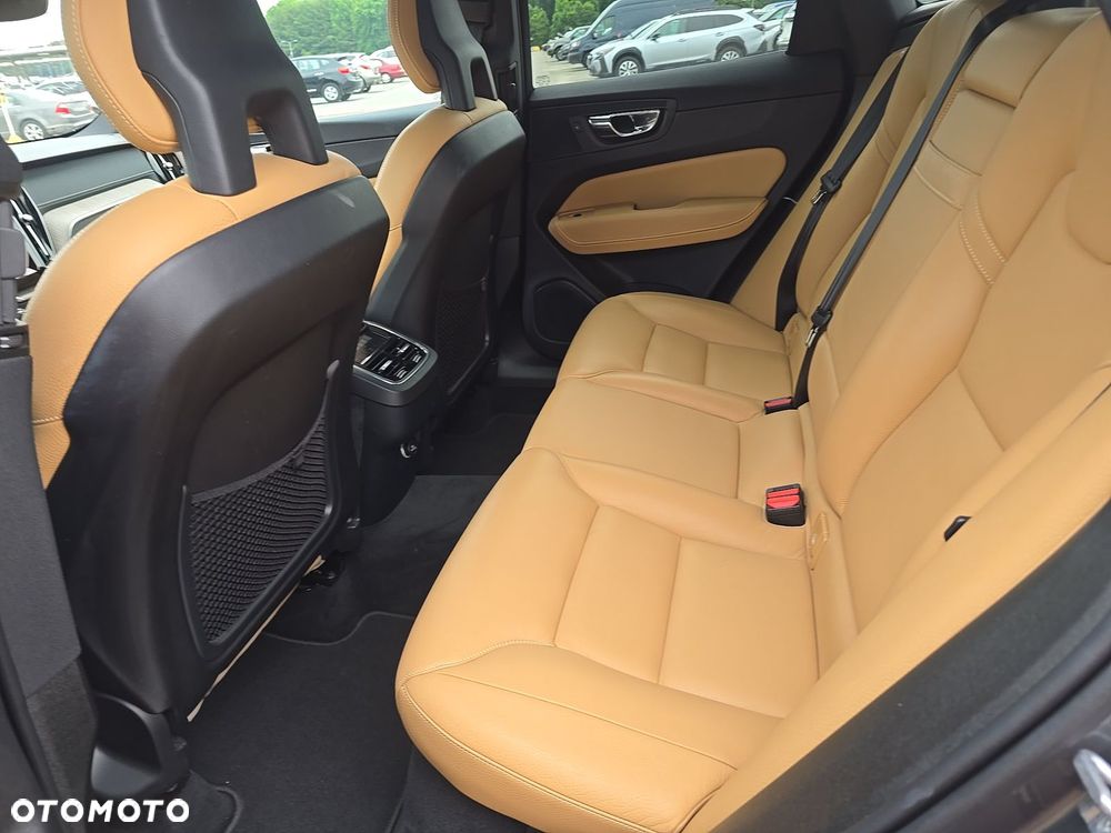 Volvo XC 60 T5 AWD Inscription - 11
