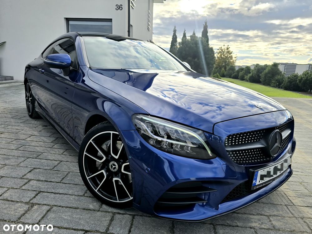 Mercedes-Benz Klasa C 300 4Matic 9G-TRONIC - 15