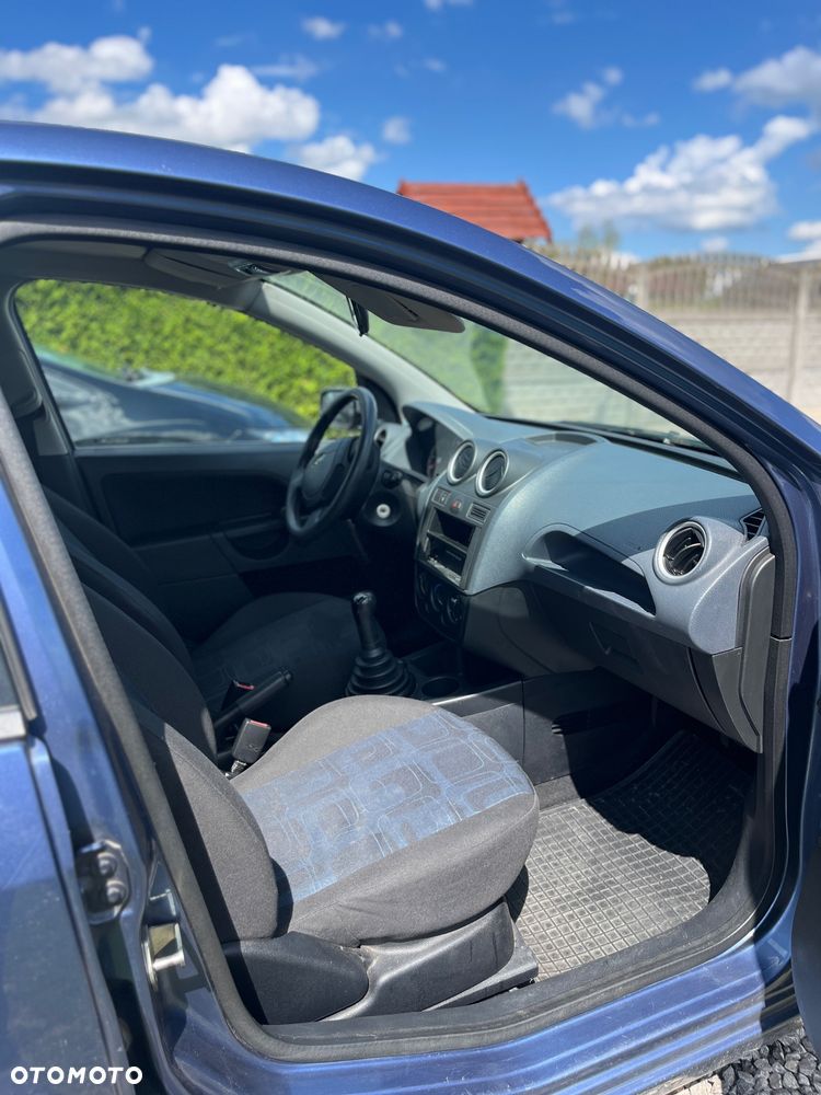 Ford Fiesta 1.3 - 9