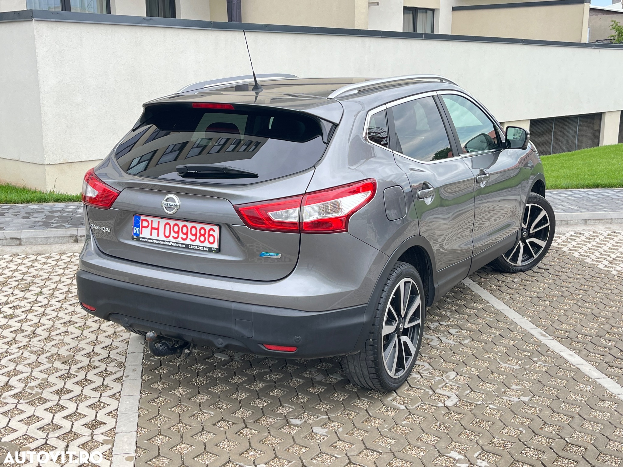 Nissan Qashqai - 4