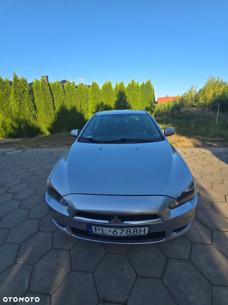 Mitsubishi Lancer - 2