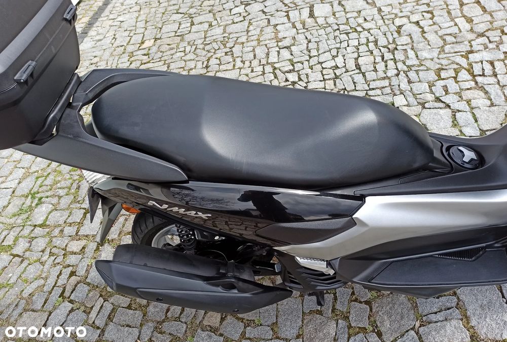 Yamaha NMAX - 8