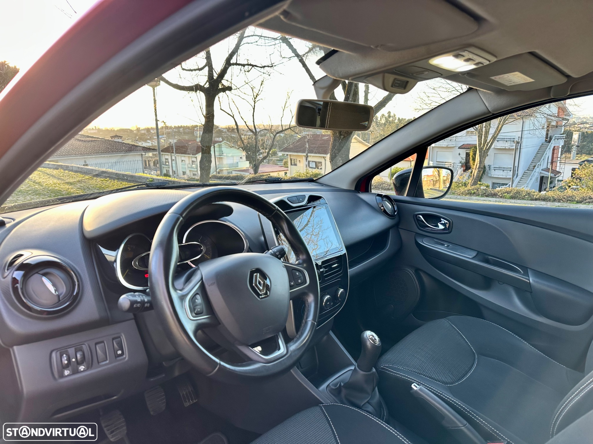 Renault Clio Sport Tourer 1.5 dCi Dynamique S - 19