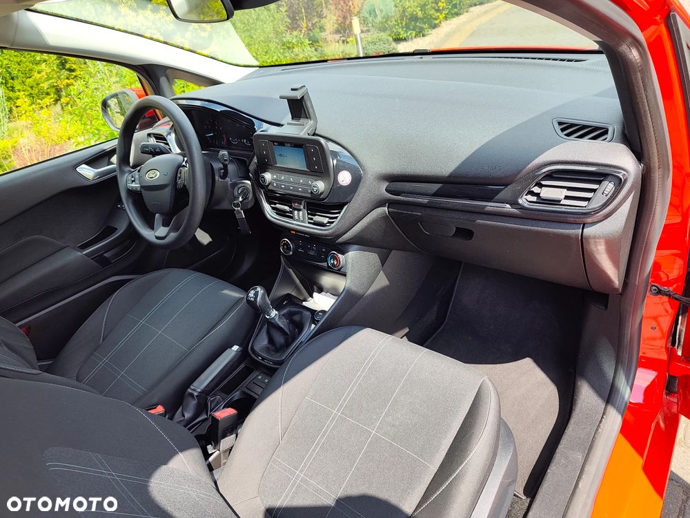 Ford Fiesta - 12