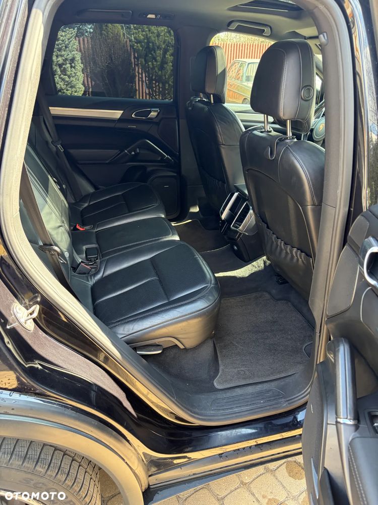 Porsche Cayenne - 14